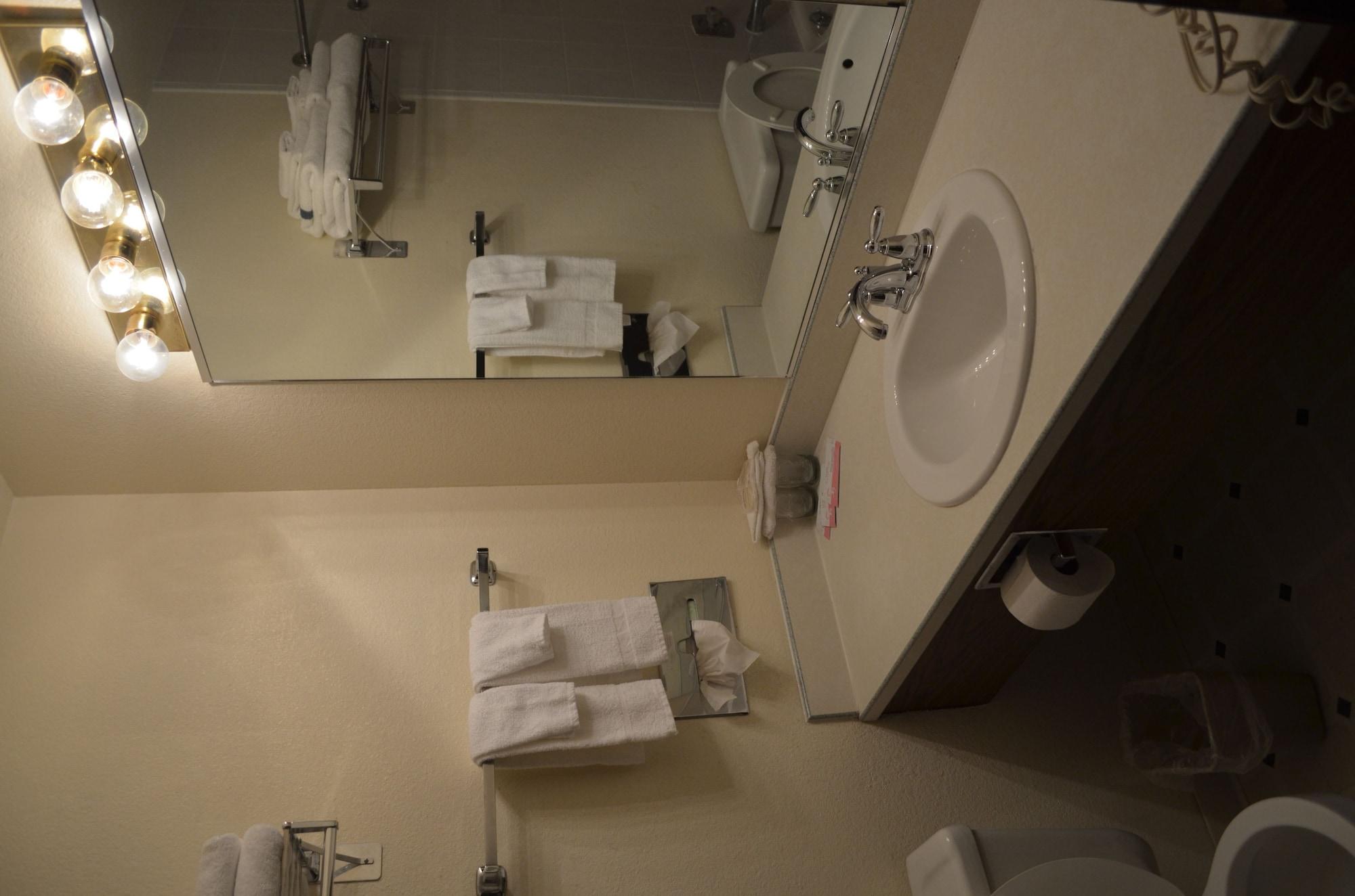 Nampa Inn & Suites Buitenkant foto