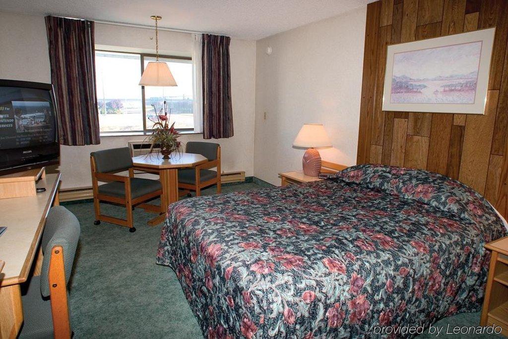 Nampa Inn & Suites Kamer foto