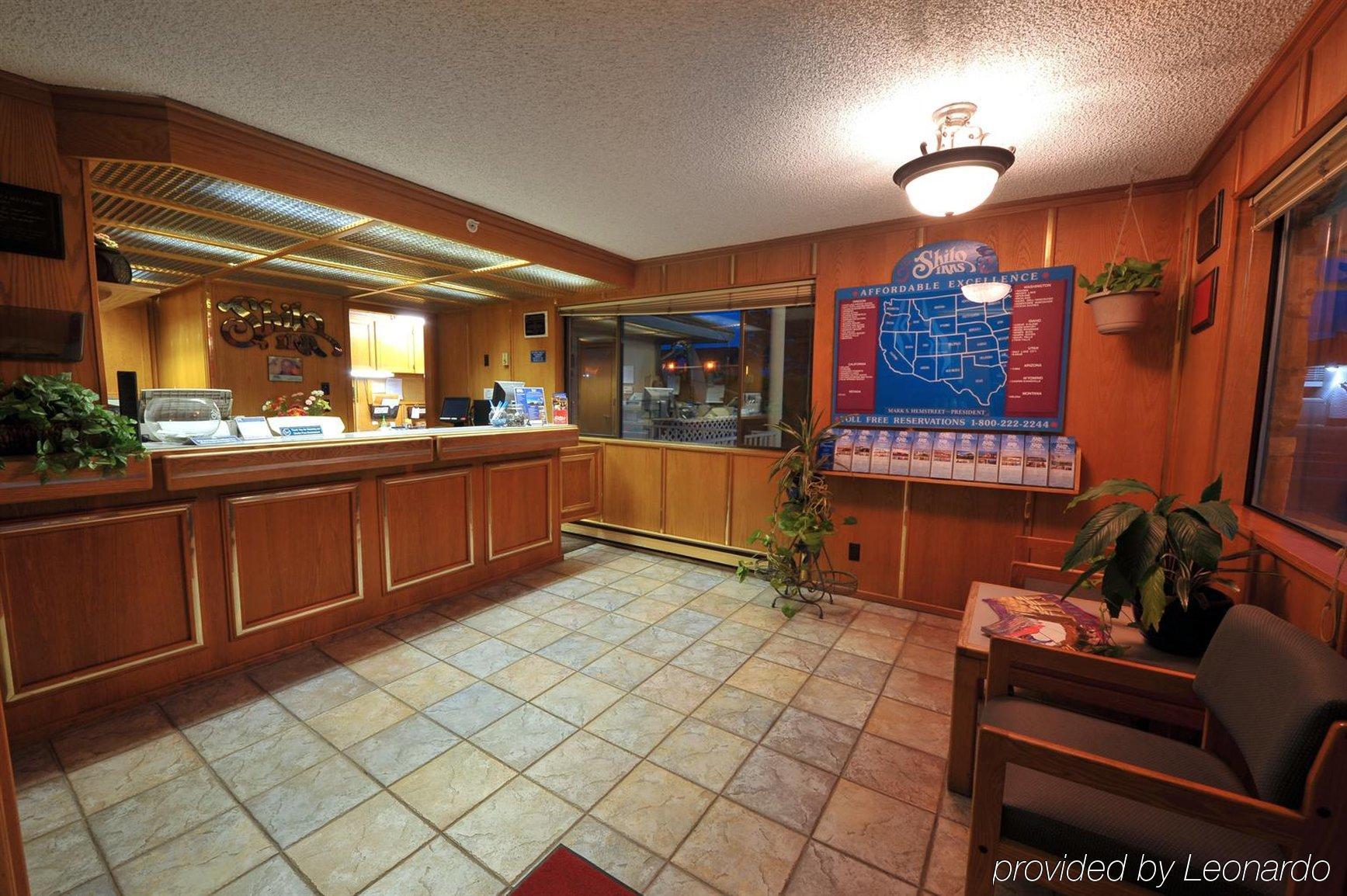 Nampa Inn & Suites Buitenkant foto