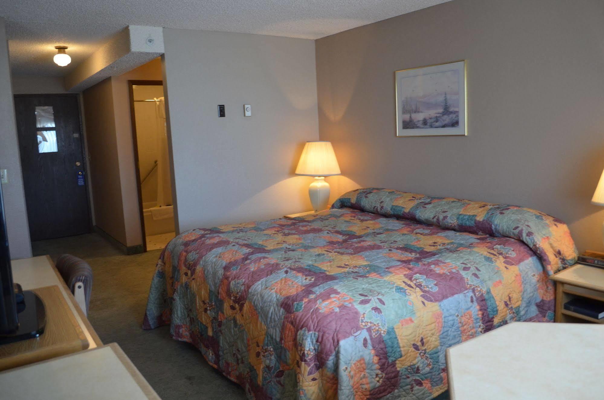 Nampa Inn & Suites Buitenkant foto